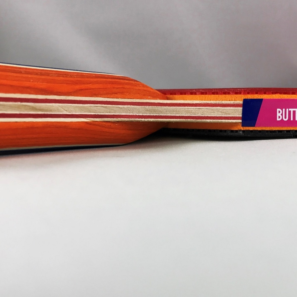 Butterfly RDJ S3 Racket: Sideview of blade and rubber